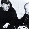 Ратцингер разговаривает с кардиналом Фрингсом во время II Ватиканского собора