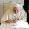 Бенедикт XVI подписывает свою первую энциклику «Бог есть любовь»